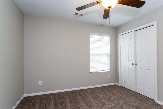 Building Photo - 21223 Fox Orchard Ct