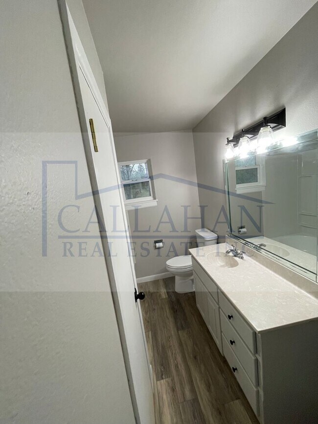 Building Photo - Sherwood 3 Bedroom Home