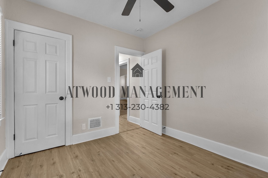 Building Photo - This beautifully updated 3-bedroom, 1-bath single-family home is ready for move-in!