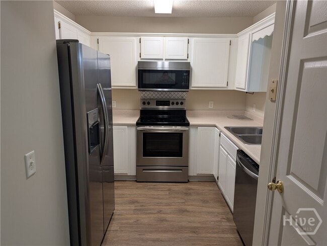 Building Photo - 130 Towne Pk Dr