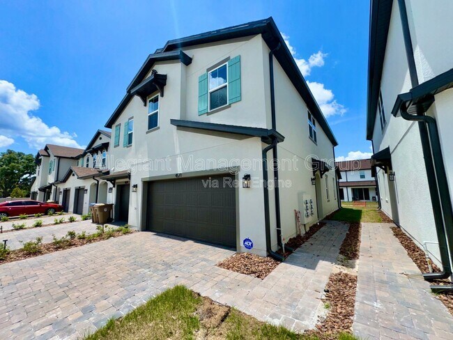Building Photo - 4570 Small Creek Rd