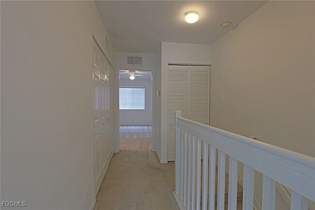 Building Photo - 10066 Poppy Hill Dr