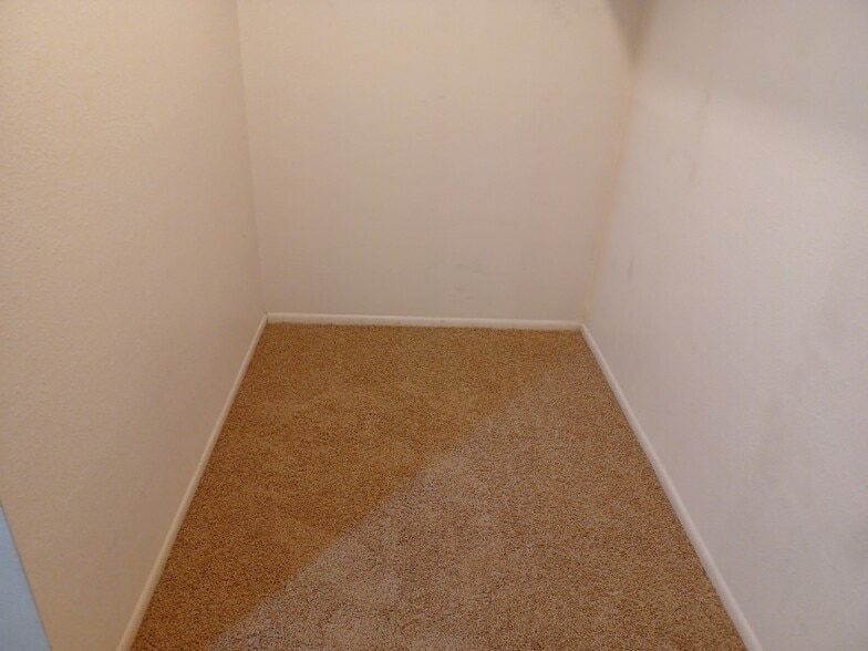 Building Photo - 9315 Rue De Bois