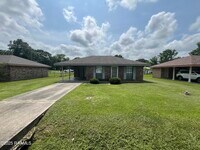 Building Photo - 103 Latin Dr