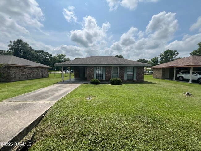 Primary Photo - 103 Latin Dr