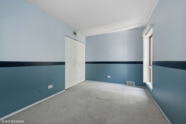 Building Photo - 1930 Songsparrow Ct