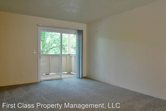Building Photo - 3618 SW Beaverton Hillsdale Hwy