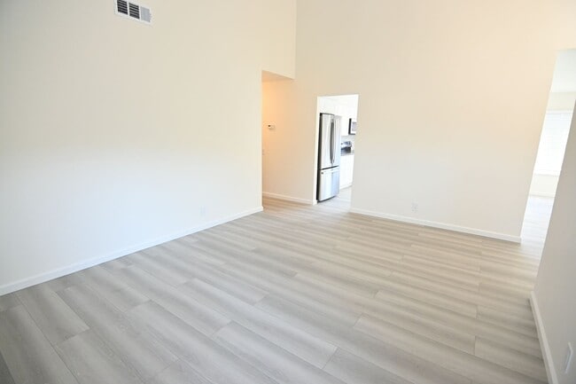 Building Photo - Beautiful 4-Bedroom, 2-bath, fully remodeled home in a prime location. Won’t Last Long!