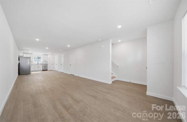 Building Photo - 403 15th Ave SW