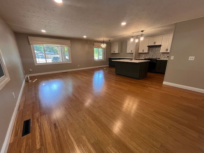 Building Photo - Beautiful Home in West Fort Collins