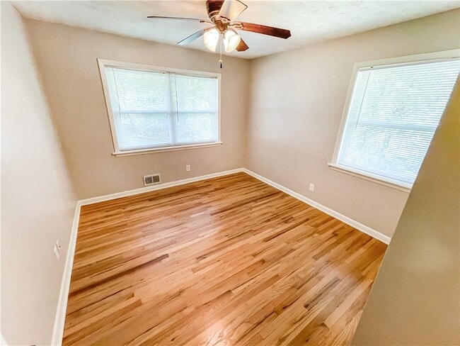 Building Photo - 2307 Rubart Dr