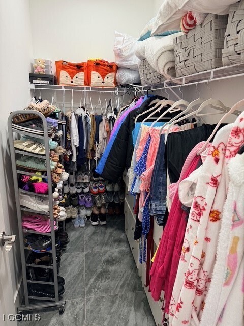 Building Photo - 423 Kismet Pkwy E