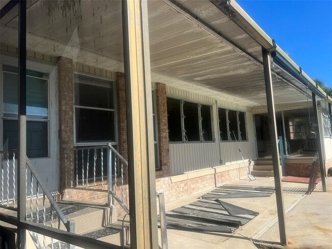 Building Photo - 1742 S Central Ave