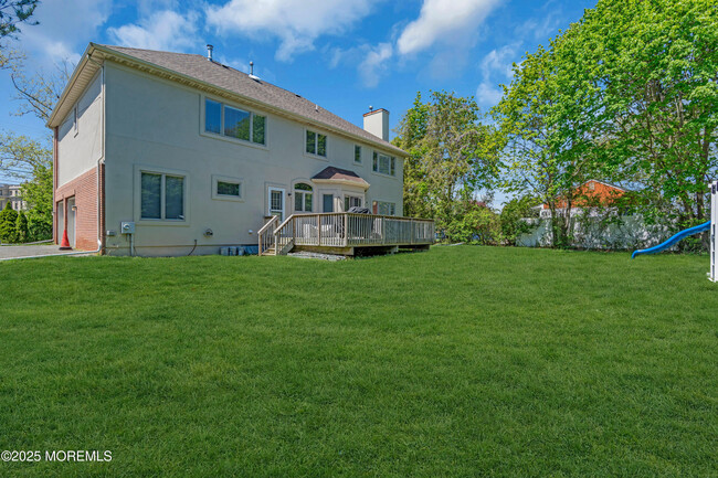 Building Photo - 599 Norwood Ave