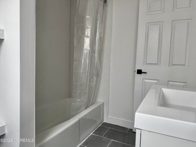 Building Photo - 198 New Brunswick Ave