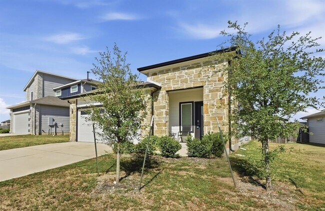 Building Photo - 526 Millbrook Blvd