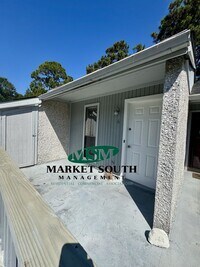 Building Photo - UPDATED WILMINGTON ISLAND CONDO! AVAILABLE...