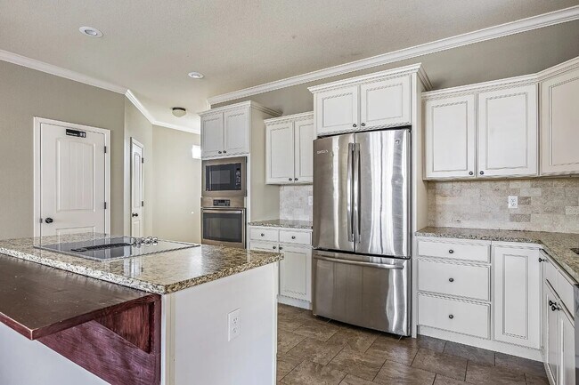 Building Photo - Keats