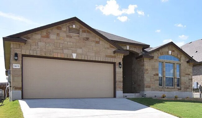 Building Photo - 1402 Amber Dawn Dr