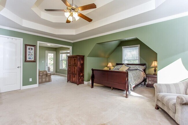 Building Photo - 1099 Arbor Grove Way