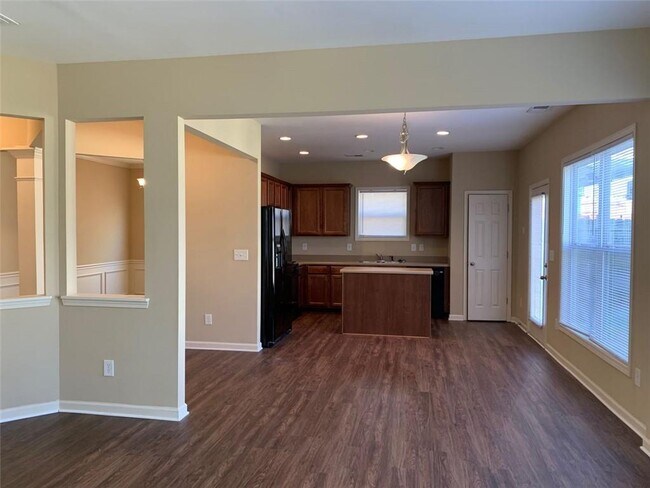 Building Photo - 5990 Crestwick Wy