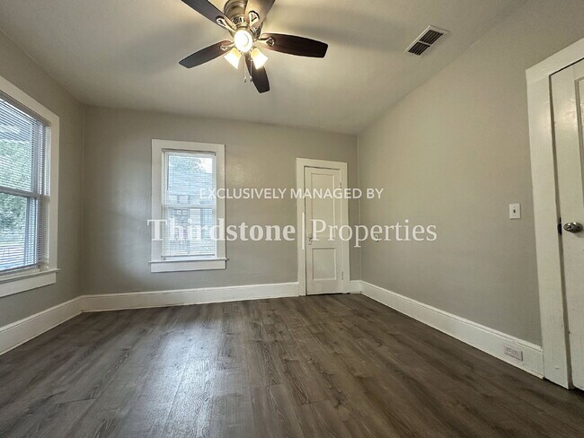 Building Photo - 2899 Dignan St