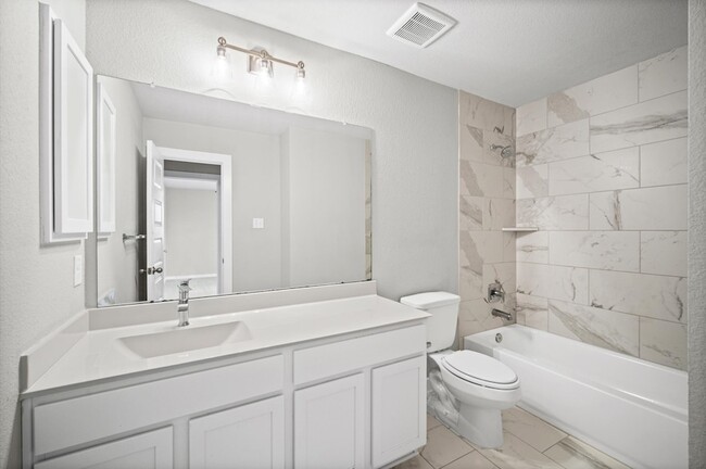 Building Photo - 144 Shining Pt Dr