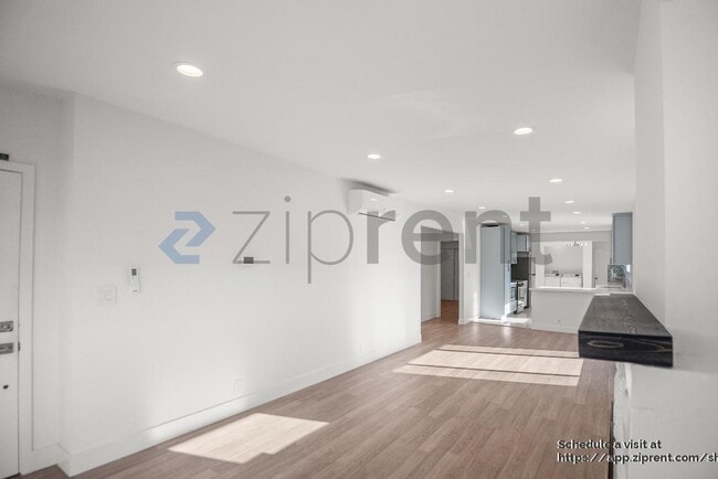 Building Photo - 2906 Adeline St