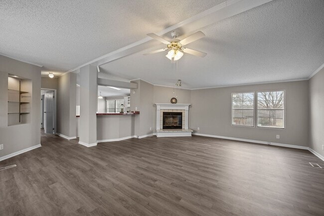 Building Photo - Charming 3-Bedroom Home on Spacious 2.64-Acre Lot in Graham, NC