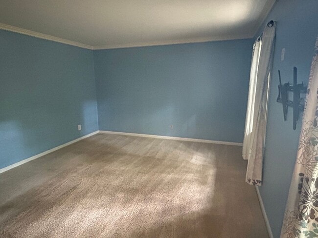 Building Photo - 5 Bed | 3.5 Bath House in Raleigh