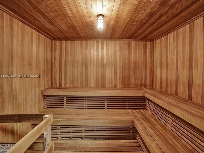 Building Photo - 400 Leslie Dr