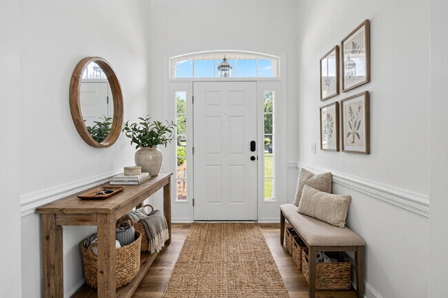 Building Photo - Large townhome in the Desirable Southbridge Community