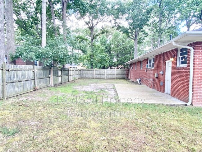 Building Photo - 18 Ivy Farms Rd