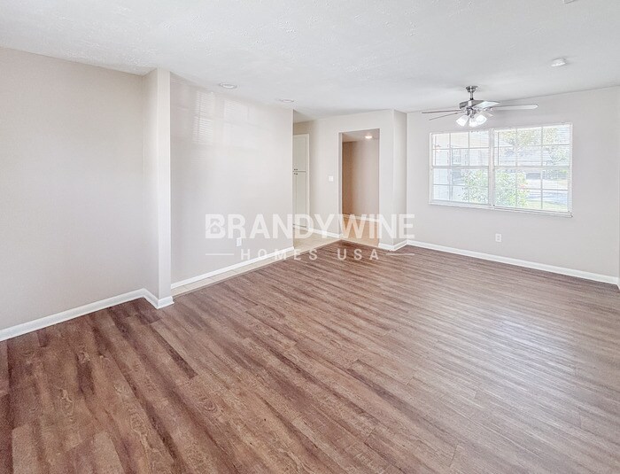 Building Photo - 318 Terrace Dr