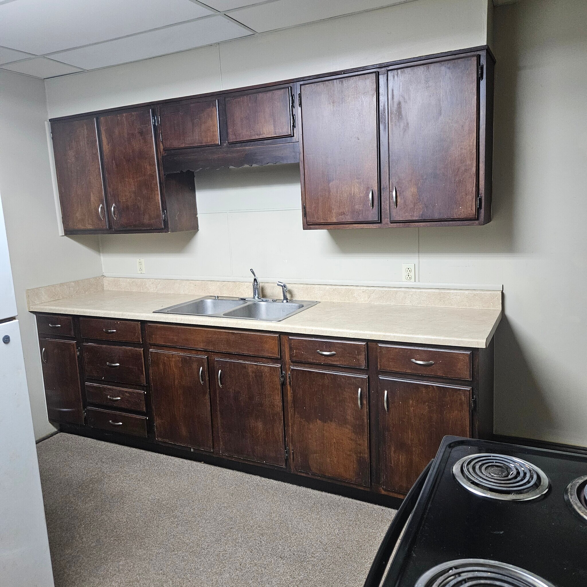 Kitchen 5 - 186 E Main St