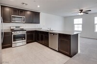 Building Photo - 5164 Steep Cliffs Ave