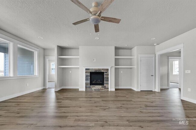 Building Photo - Immaculate Single-Level Home w/3-Car Garage