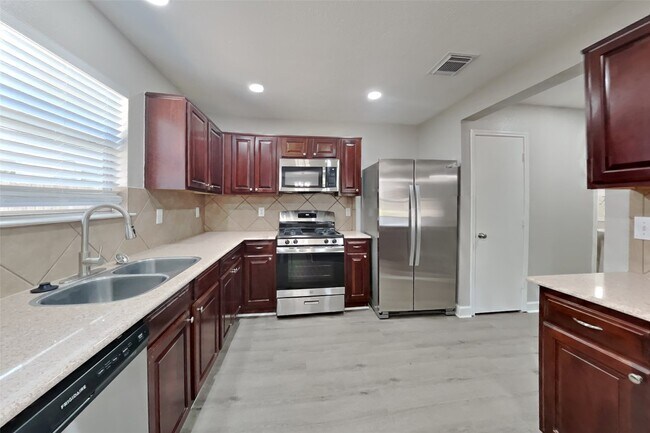 Building Photo - 7718 Balsam Crossing Ln