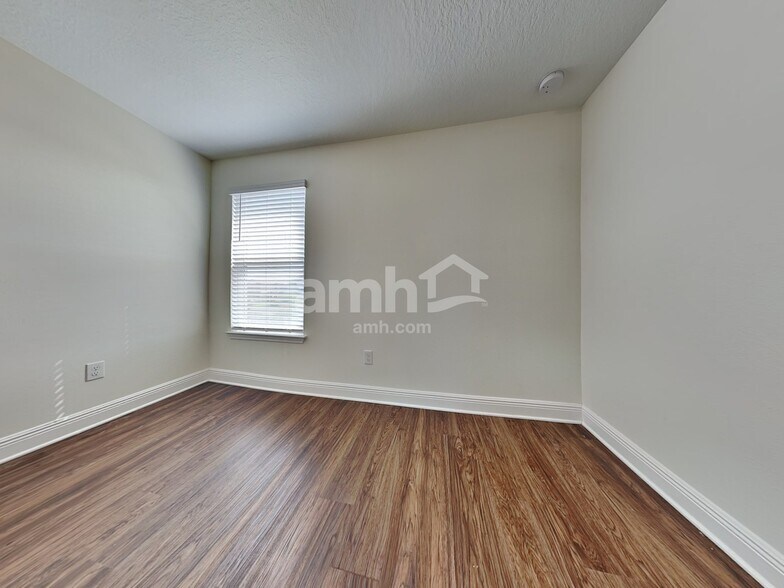 Building Photo - 20324 Calla Lily Dr