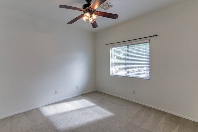 Building Photo - Rancho Sahuarita