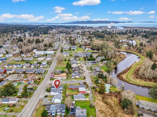 Building Photo - 1536 S Main Ave