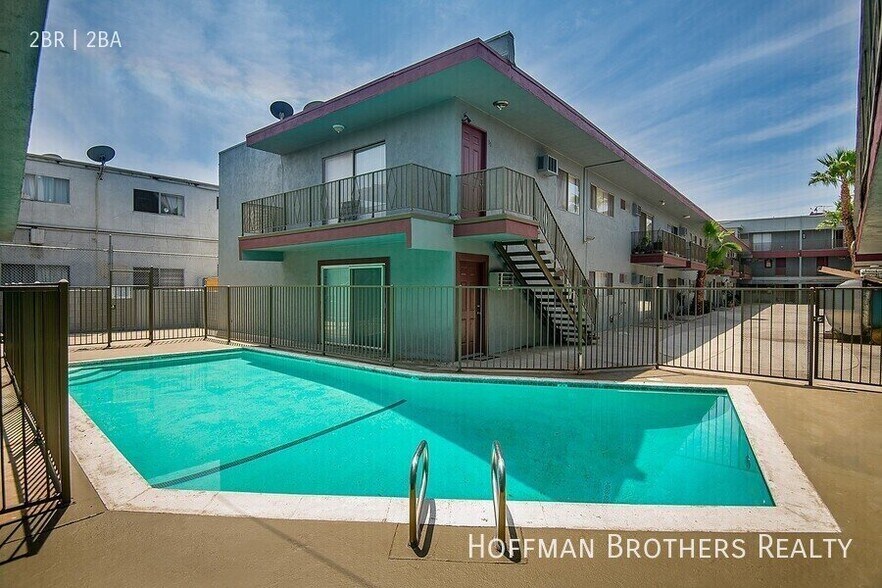 Building Photo - 8140 Langdon Ave