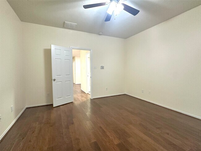 Building Photo - 254 Liriope Ct