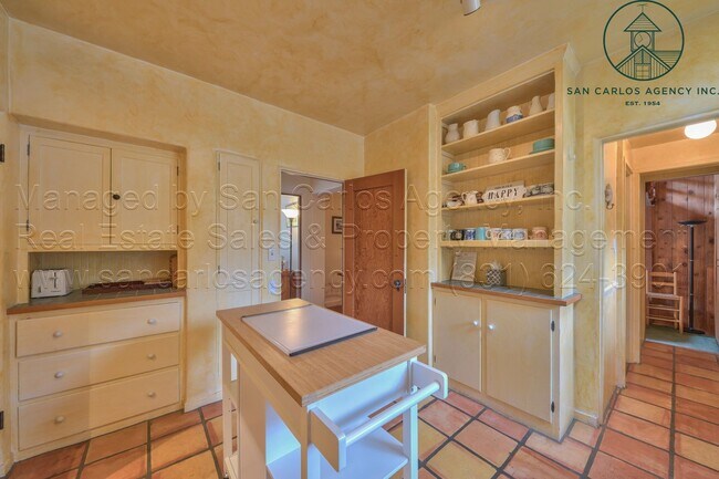 Building Photo - Adorable Furnished Three Bedroom Hatton Fields Home - Flexible Lease Term