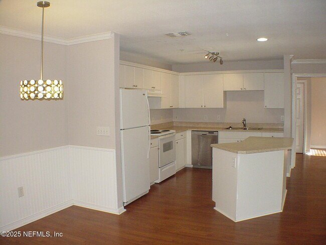 Building Photo - 3591 Kernan Blvd S