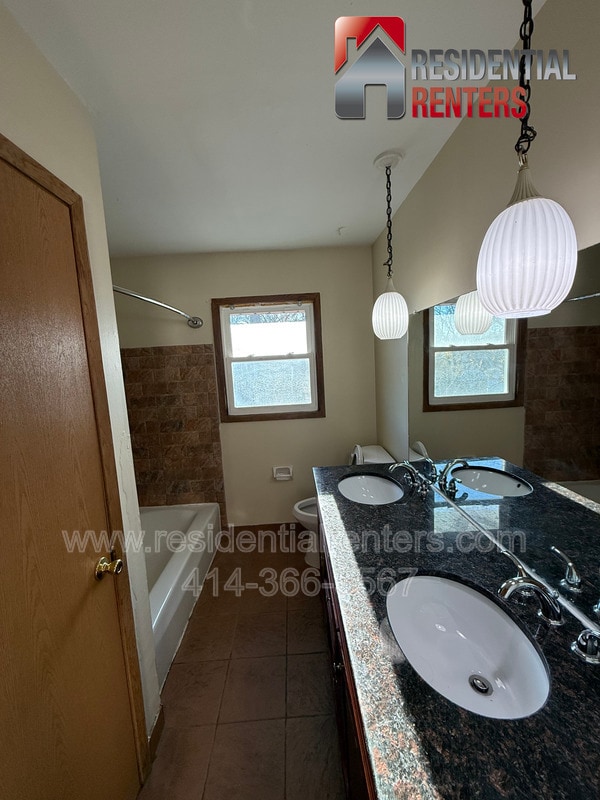 Building Photo - 6578 N 73rd St