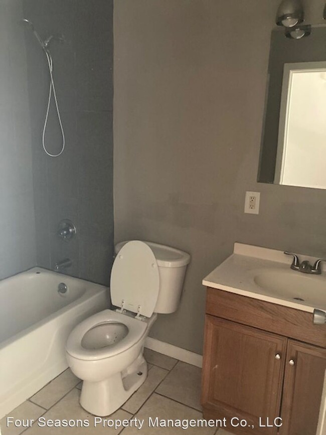 Building Photo - 3 br, 1.5 bath House - 2700 E. Angela Circle