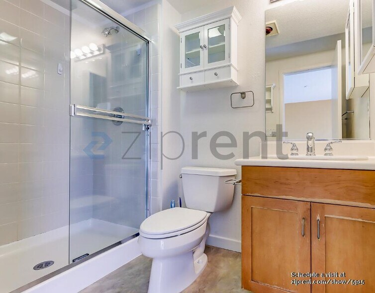 Building Photo - 403 Liquid Sugar Dr