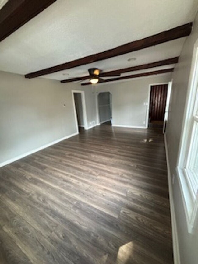 Building Photo - Nice Warren 3 bed 1 bath