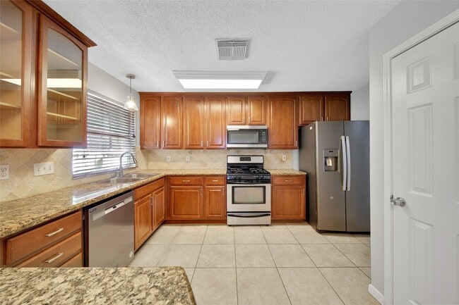 Building Photo - 9 W Lance Leaf Rd